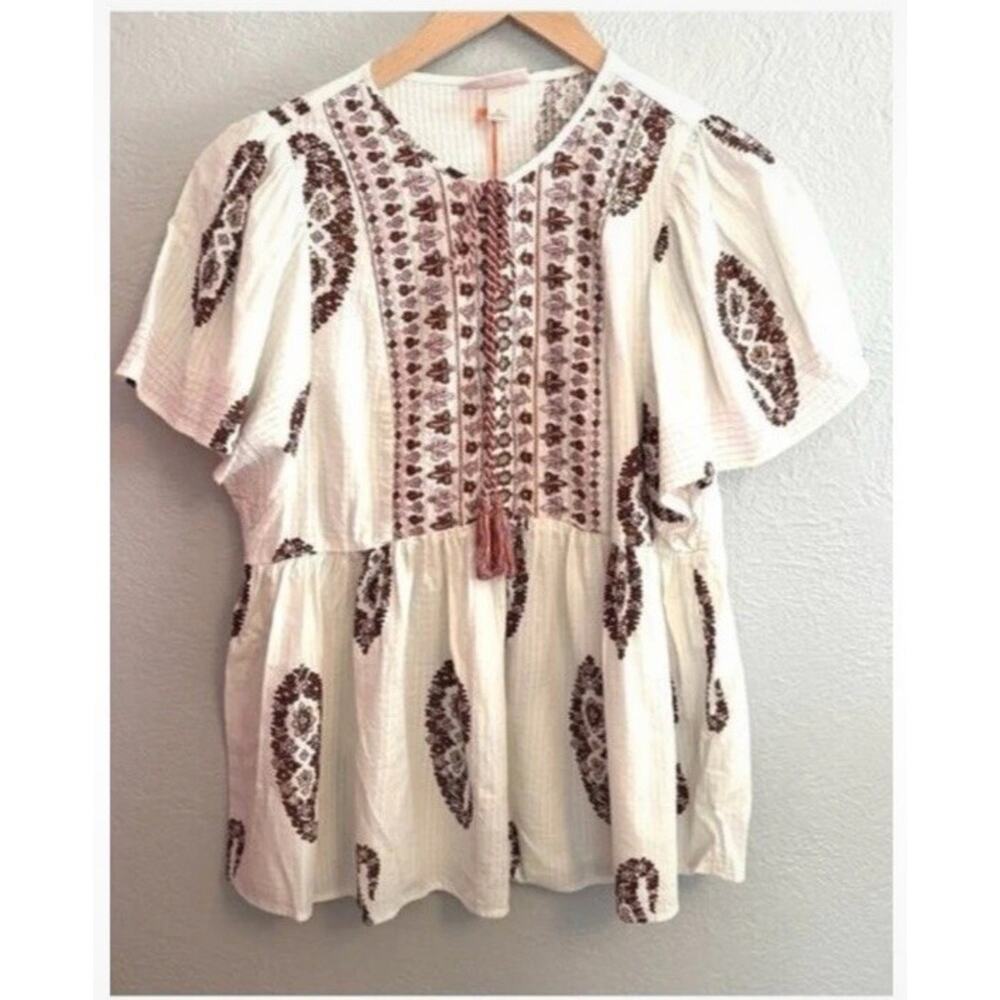 Knox Rose Floral Ivory Peasant Short Sleeve Tassel Red Paisley Handkerchief M